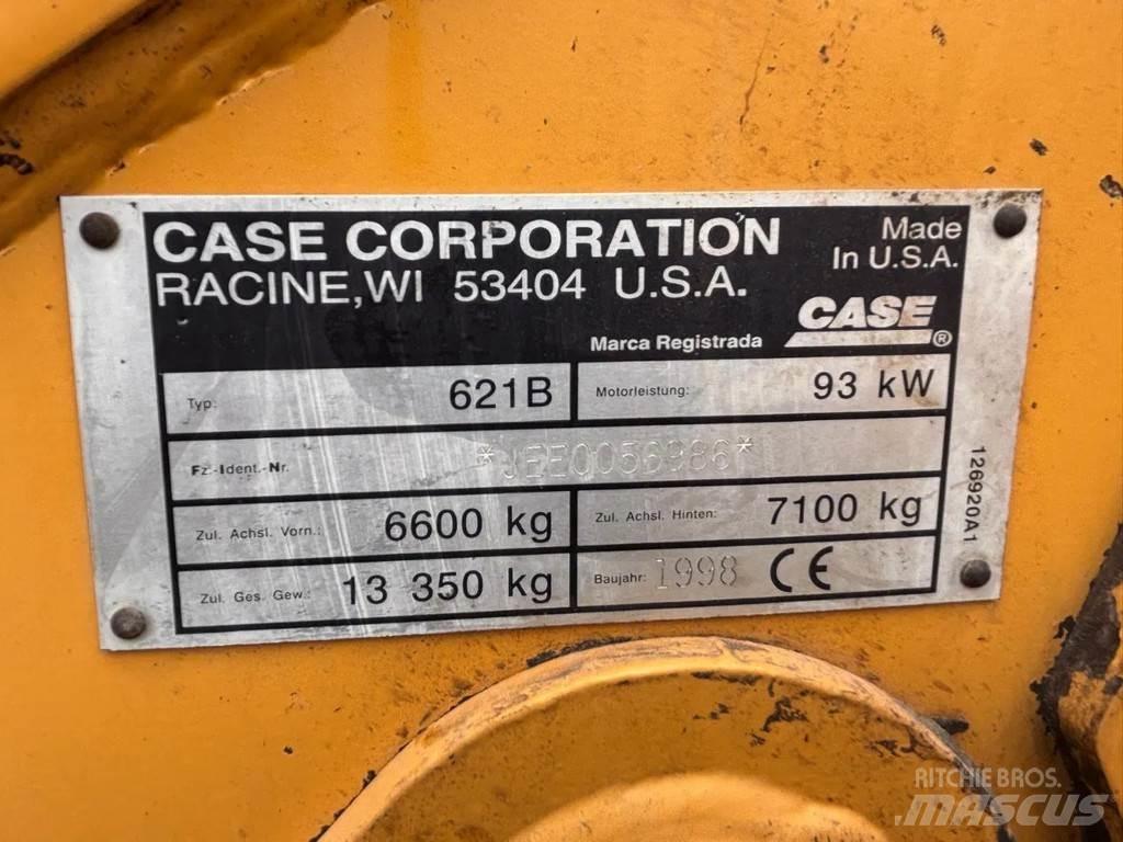 CASE 621B Iekrāvēji uz riteņiem