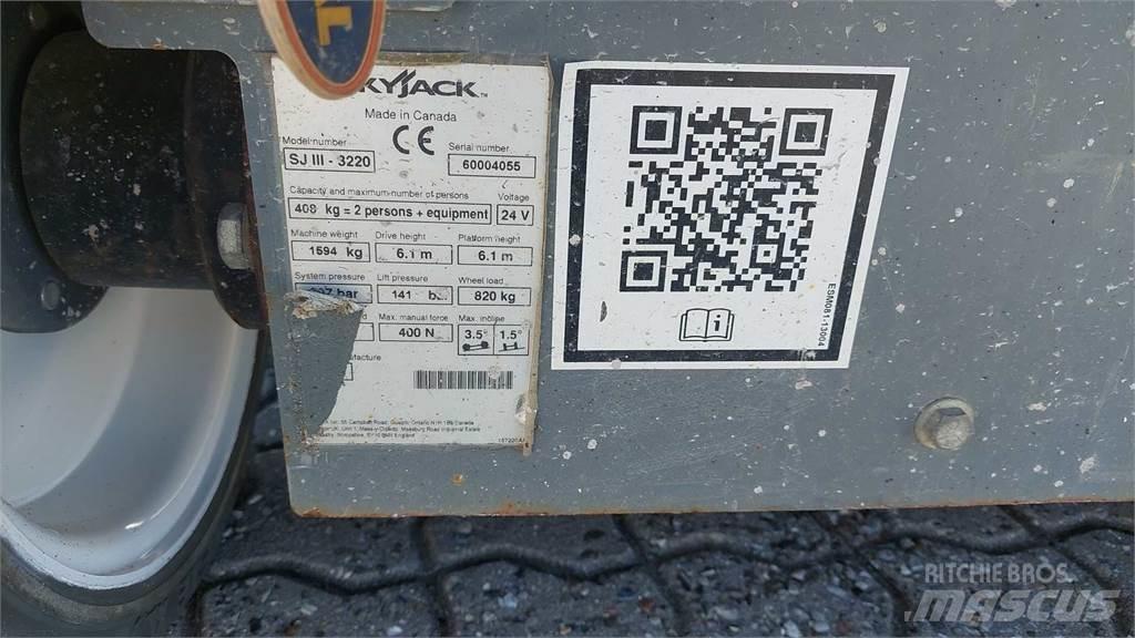 SkyJack SJIII3220 Šķerveida pacēlāji