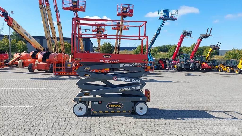 SkyJack SJIII3220 Šķerveida pacēlāji