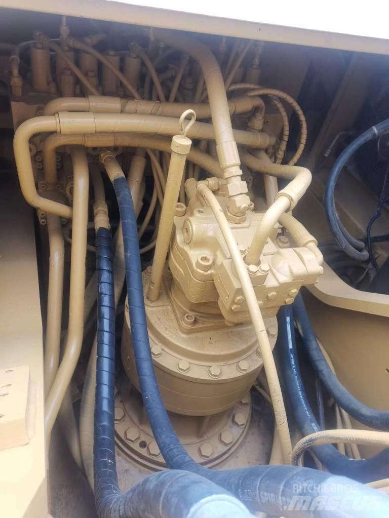 CAT 330 D Kāpurķēžu ekskavatori