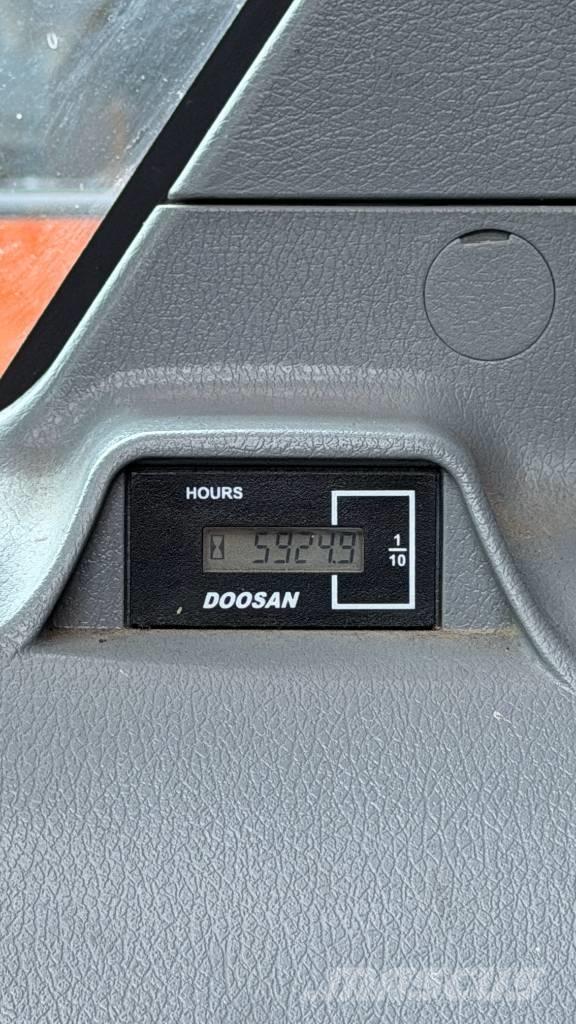Doosan DX 165 W-5 Ekskavatori uz riteņiem
