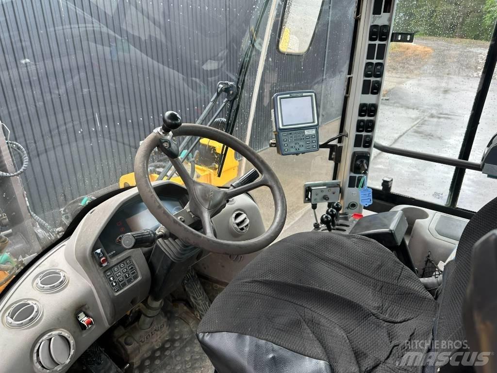 Volvo L 90 F Iekrāvēji uz riteņiem