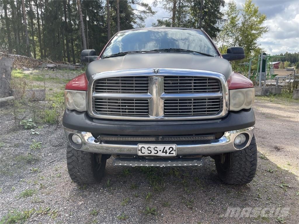 Dodge Ram 2500 Vieglais kravas automobilis/izkraušana no sāniem