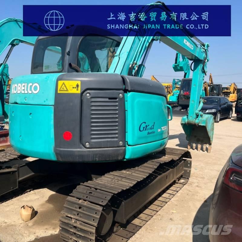 Kobelco SK 70 Kāpurķēžu ekskavatori