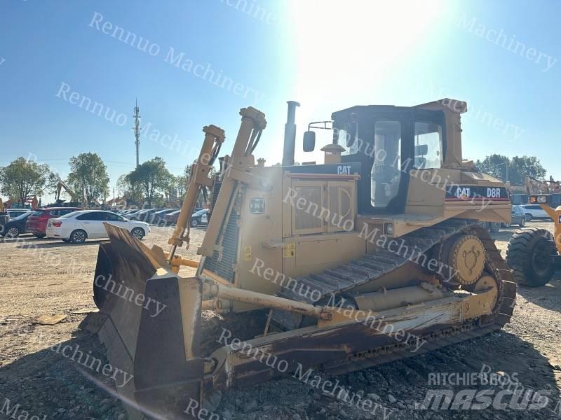 CAT D 8 R Kāpurķēžu buldozeri
