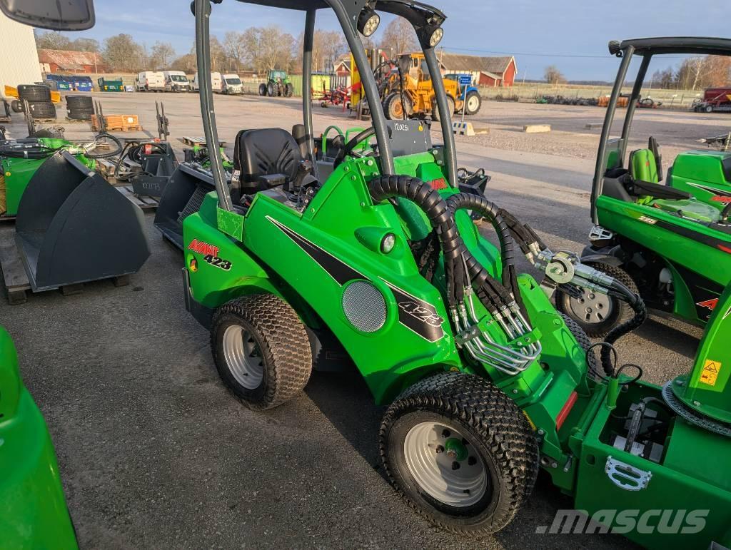 Avant 423 Lietoti riteņu kompaktiekrāvēji