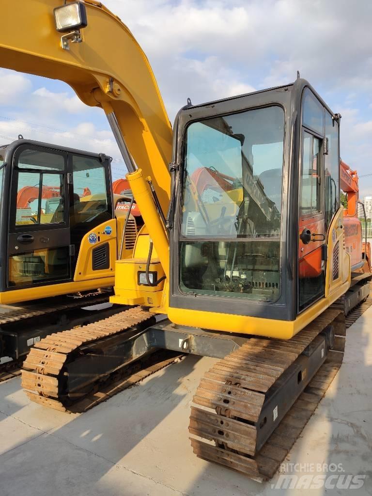 Komatsu PC 70-8 Kāpurķēžu ekskavatori