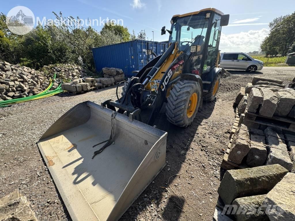 JCB 409 Iekrāvēji uz riteņiem