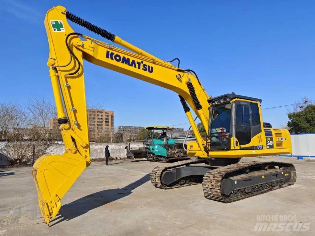 Komatsu PC 240-8 Kāpurķēžu ekskavatori
