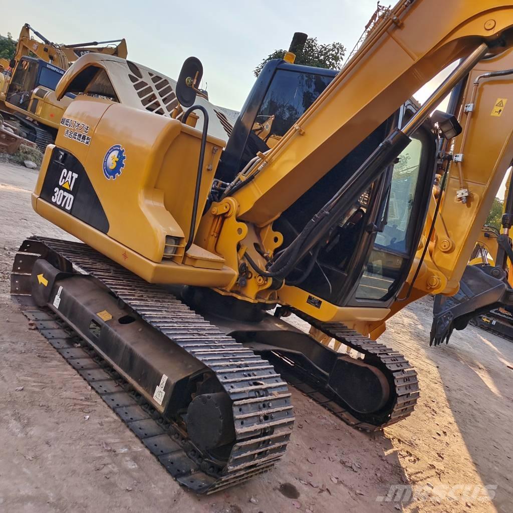 CAT 307 D Vidēja lieluma ekskavatori 7 t - 12 t