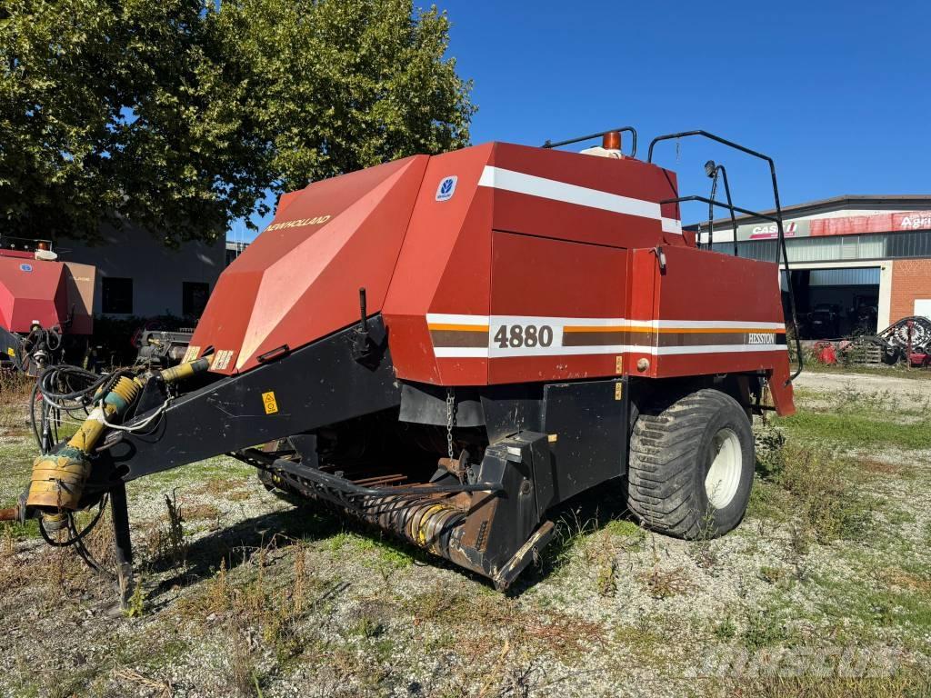 Hesston 4880 Ķīpu preses