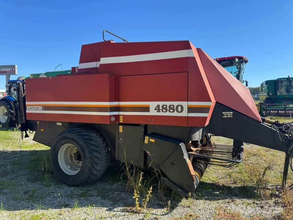 Hesston 4880 Ķīpu preses