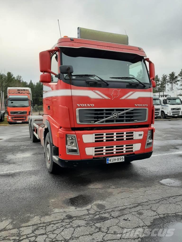 Volvo FH 12 Treileri ar āķi