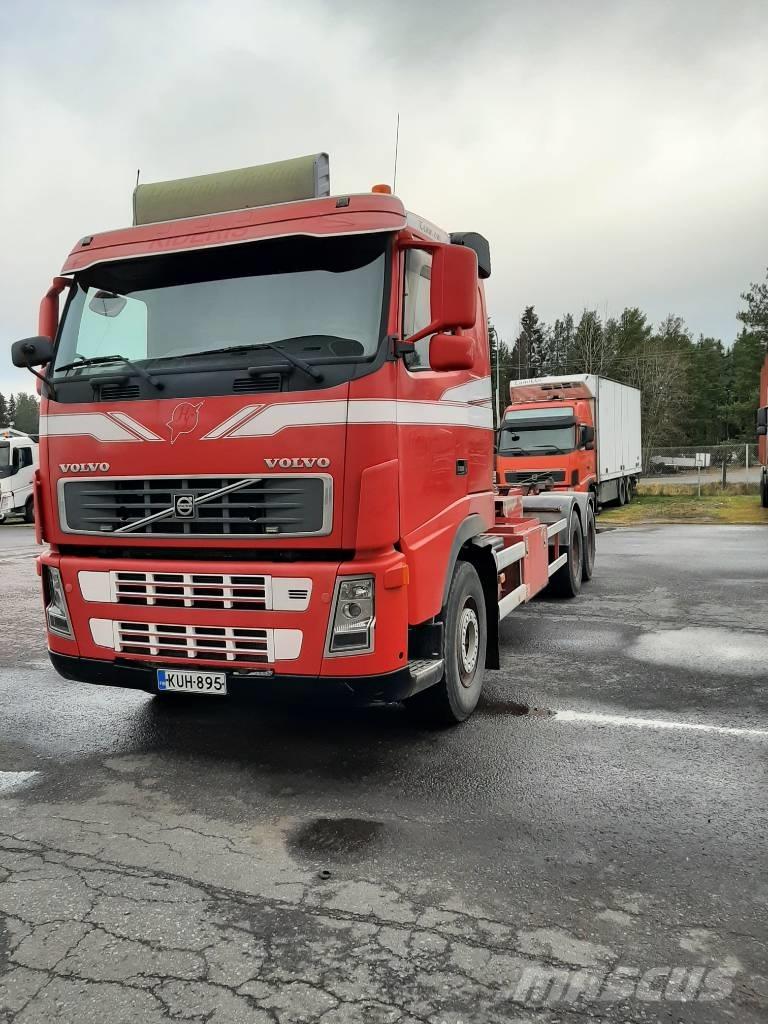 Volvo FH 12 Treileri ar āķi