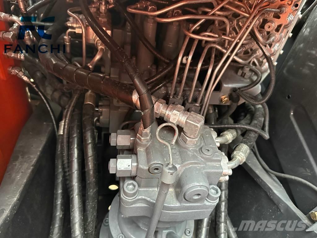 Hitachi ZX 120 Kāpurķēžu ekskavatori