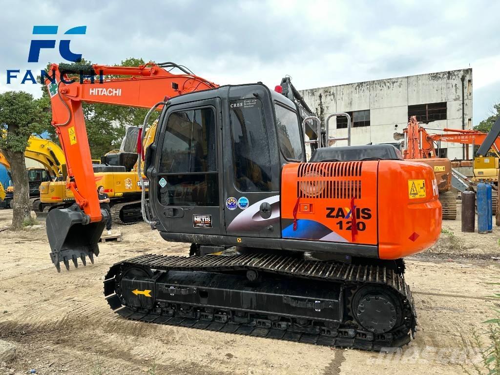 Hitachi ZX 120 Kāpurķēžu ekskavatori