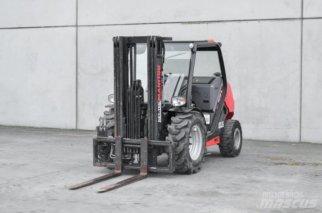 Manitou MC 25-4 D Tehnika ar dīzeļa dzinēju