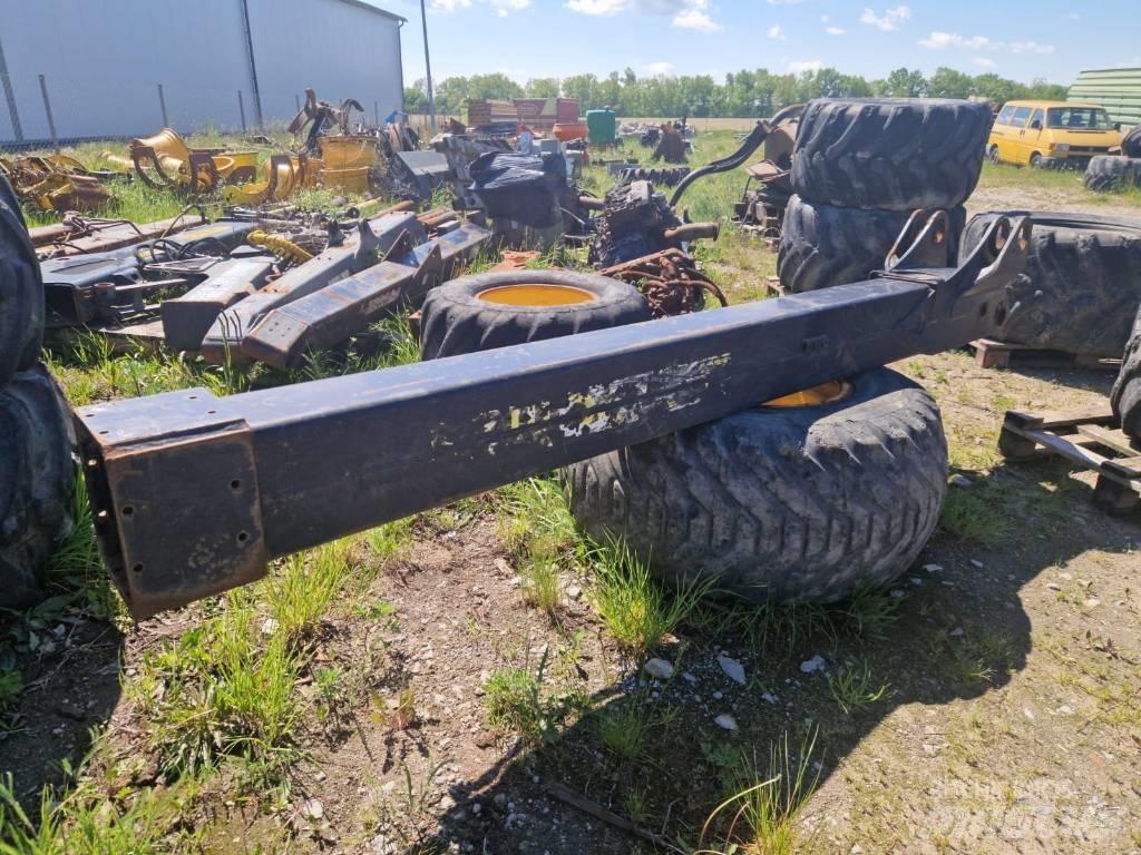 John Deere CH8 1470D Krāni
