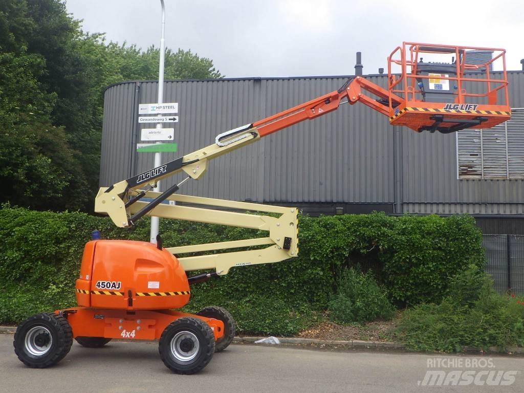 JLG 450AJ Strēles pacēlāji