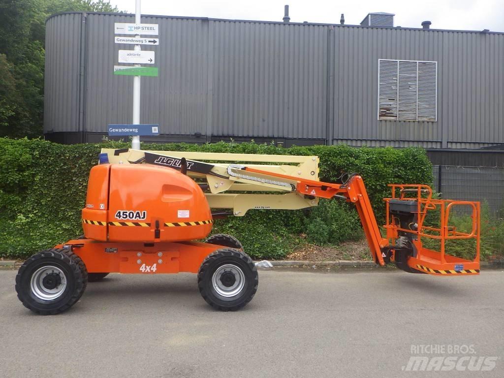 JLG 450AJ Strēles pacēlāji