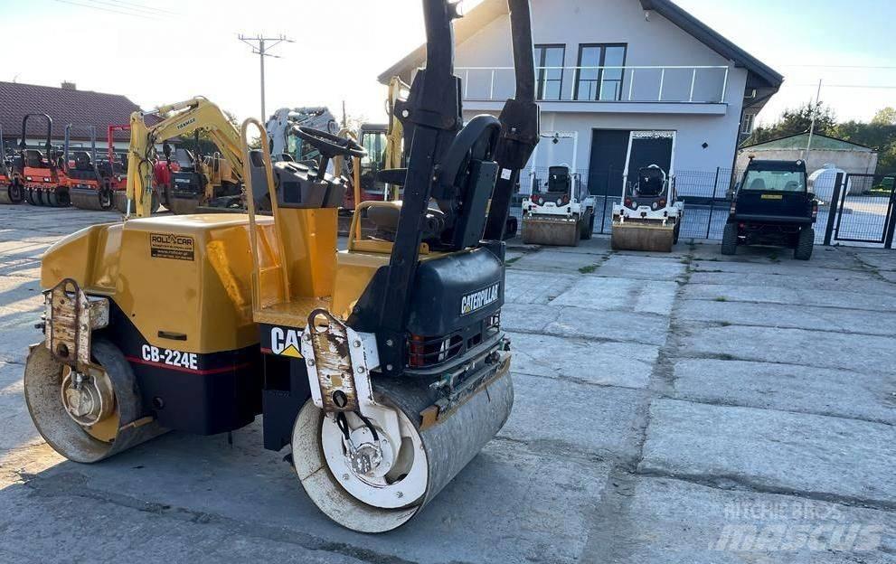 CAT CB 224 E Divvalču grunts veltņi