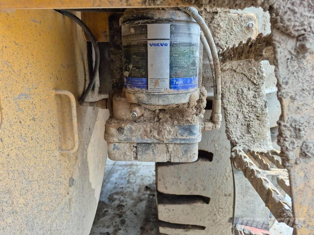 Volvo L 120 H Iekrāvēji uz riteņiem