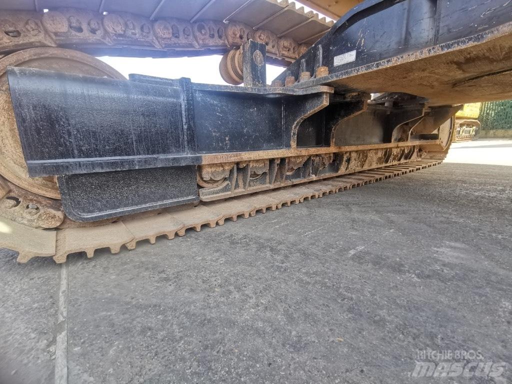 CAT 352 Kāpurķēžu ekskavatori