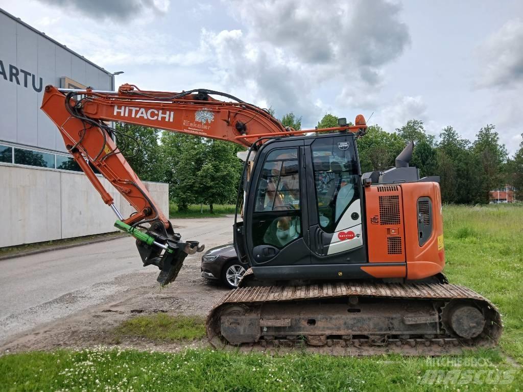 Hitachi ZX 135 US-6 Kāpurķēžu ekskavatori