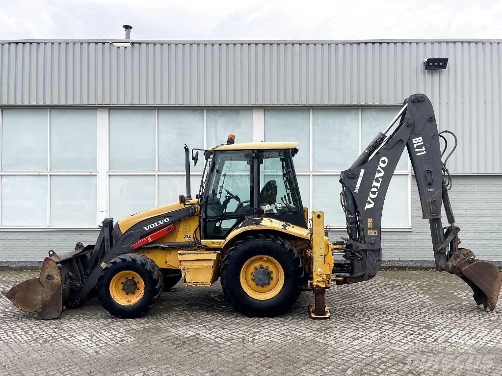 Volvo BL71 Ekskavatori-iekrāvēji