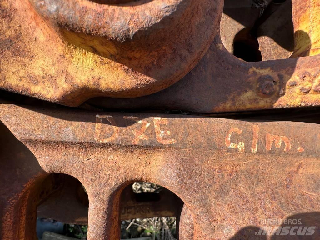 CAT D 6 R Sliedes, ķēdes un šasija