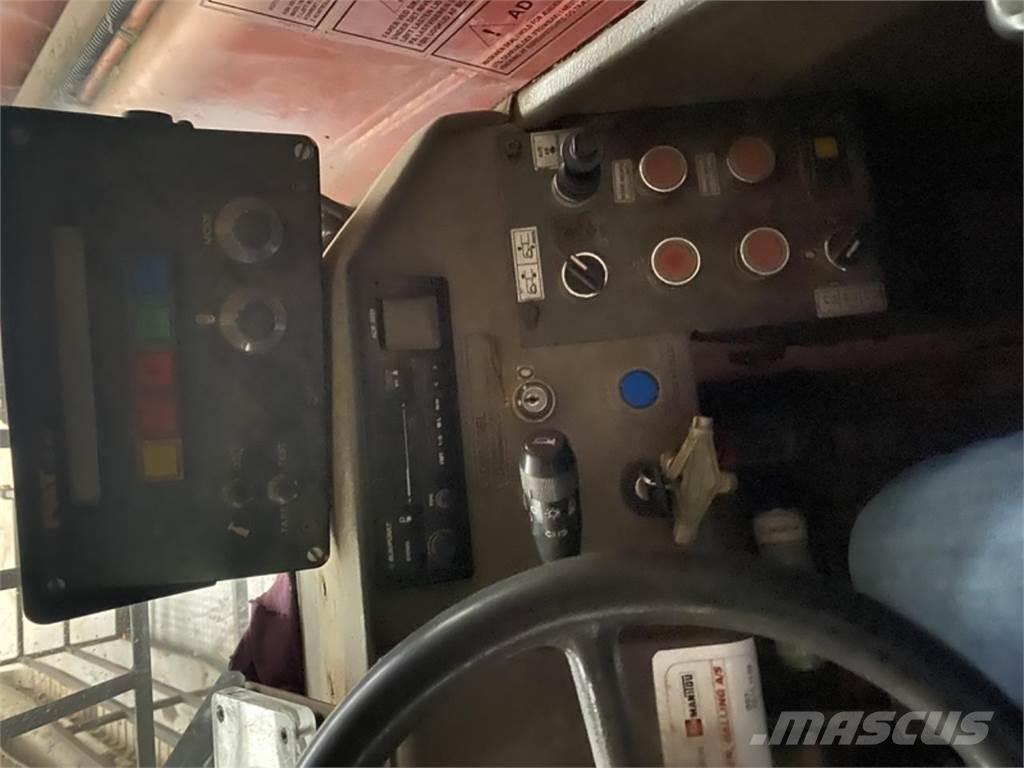 Manitou MRT1540 Teleskopiskie manipulatori