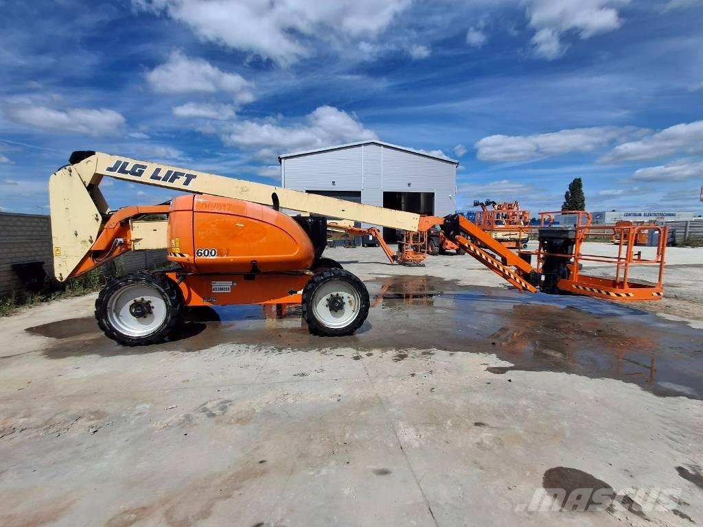 JLG 600AJ Strēles pacēlāji