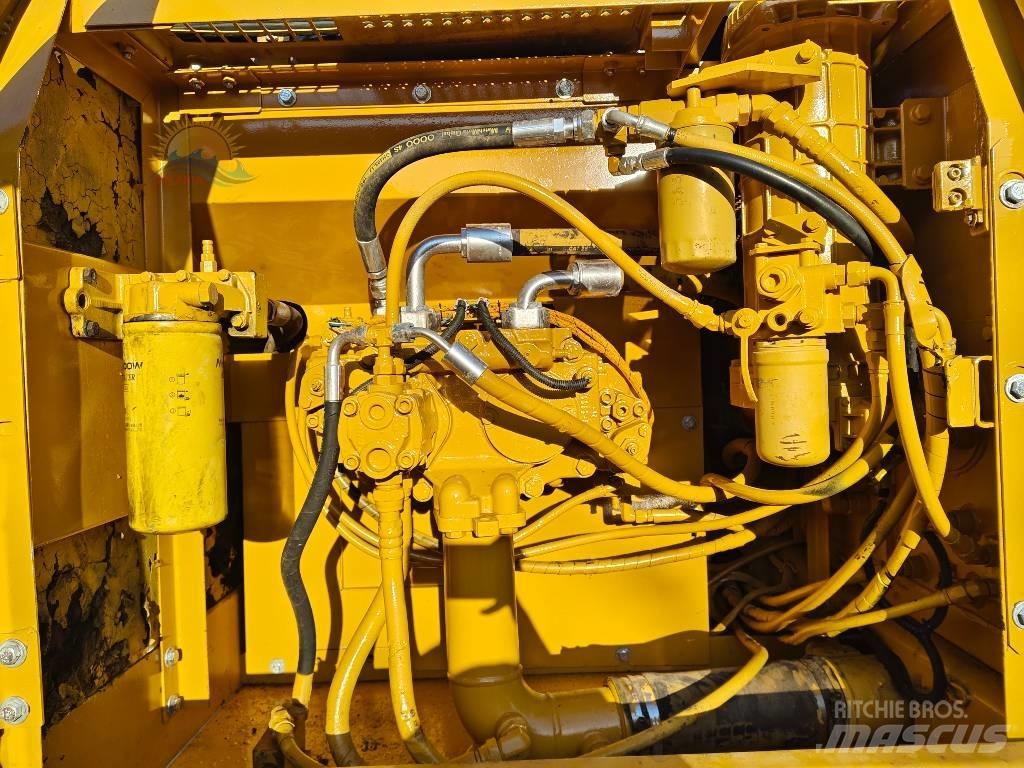 CAT 325 C Kāpurķēžu ekskavatori