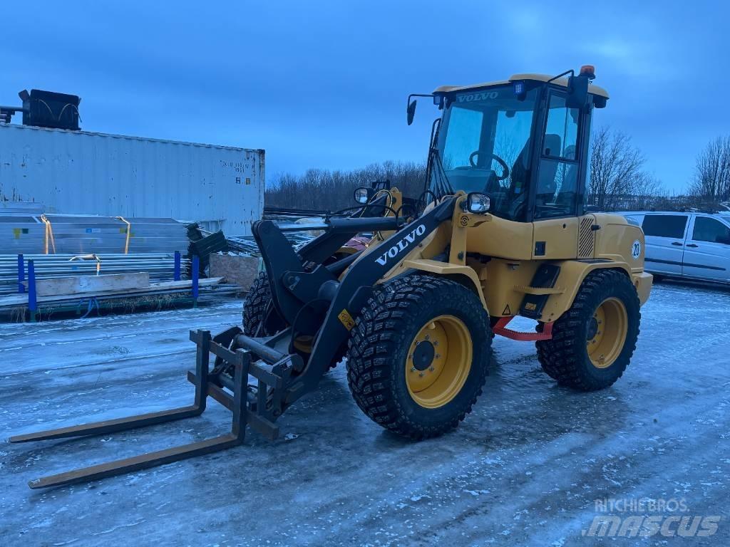 Volvo L 30 G Iekrāvēji uz riteņiem