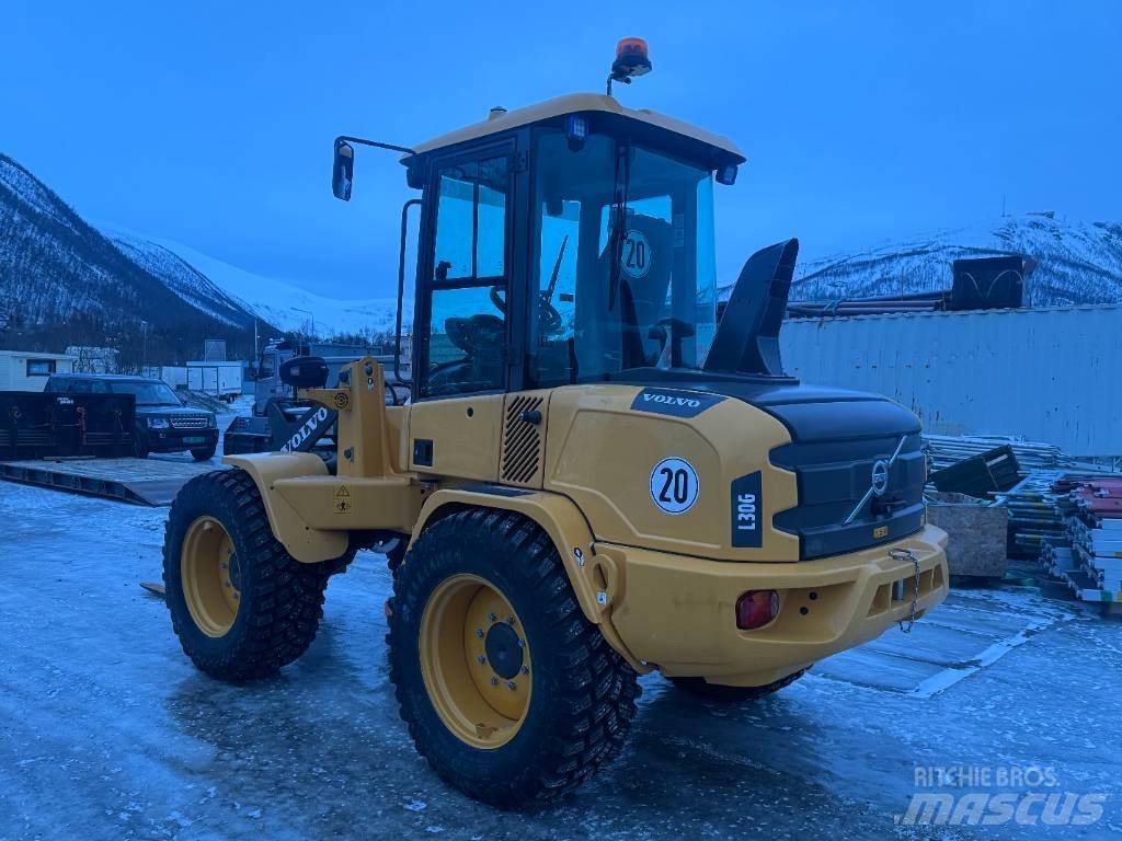 Volvo L 30 G Iekrāvēji uz riteņiem