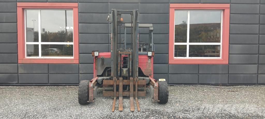 Moffett M5 25.3 Tehnika ar dīzeļa dzinēju