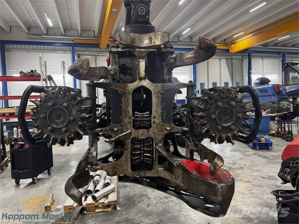 Komatsu C144 Hārvesteru kausi