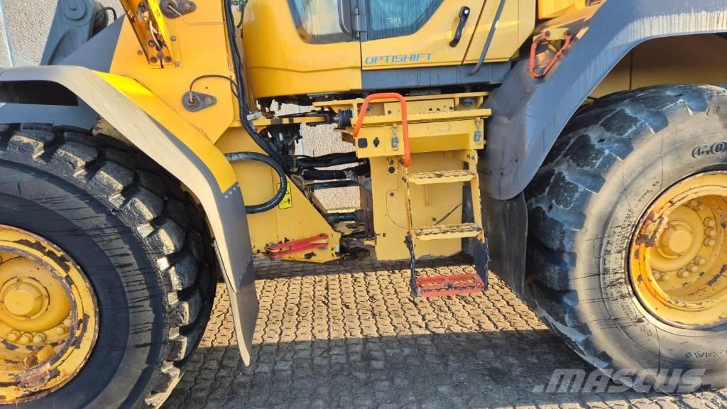 Volvo L 120 H Iekrāvēji uz riteņiem