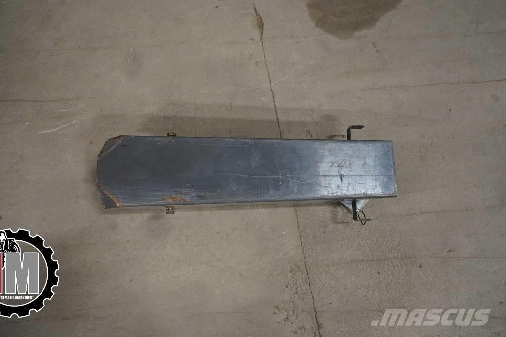 Valtra A 83 HT Skydd Šasija un piekare