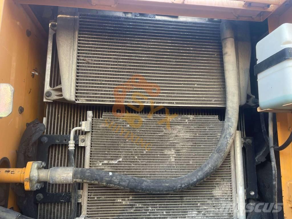 Hyundai Robex 225 Kāpurķēžu ekskavatori