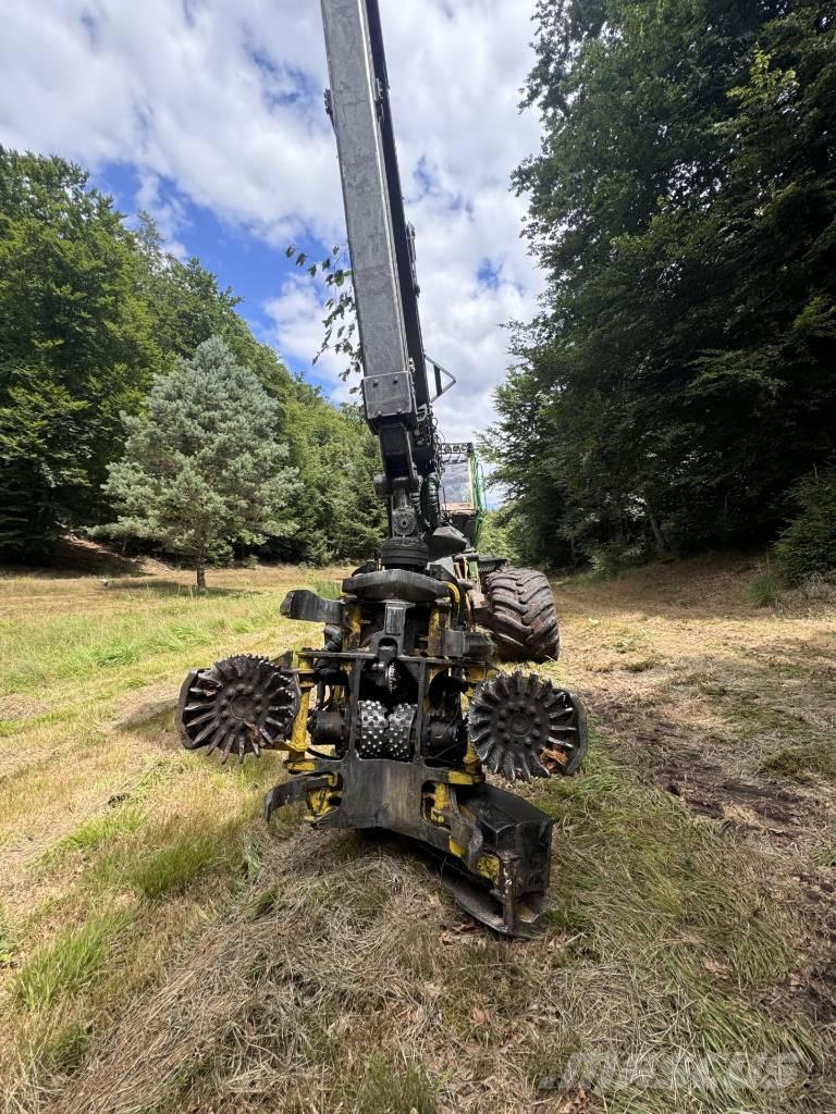 John Deere 11 70 G Harvesteri