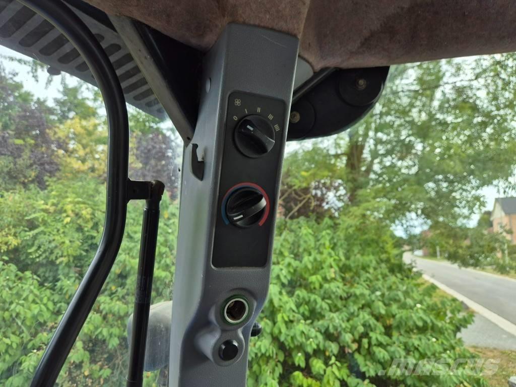 New Holland TS 100 A Traktori