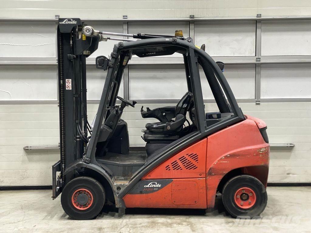 Linde H25D-02 Tehnika ar dīzeļa dzinēju
