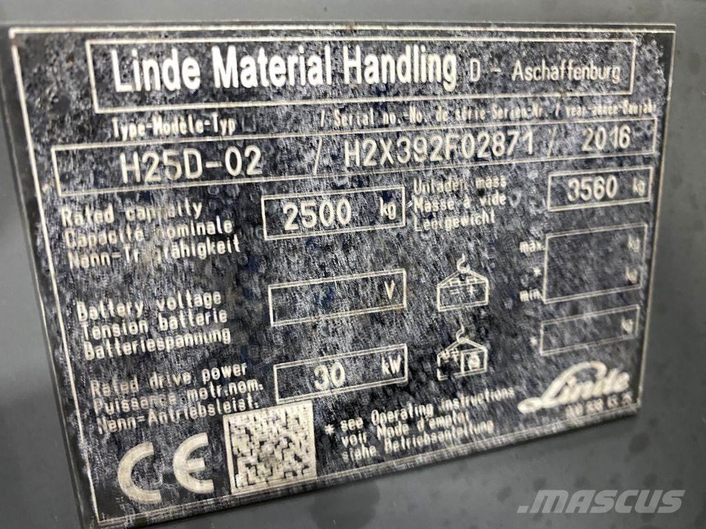 Linde H25D-02 Tehnika ar dīzeļa dzinēju