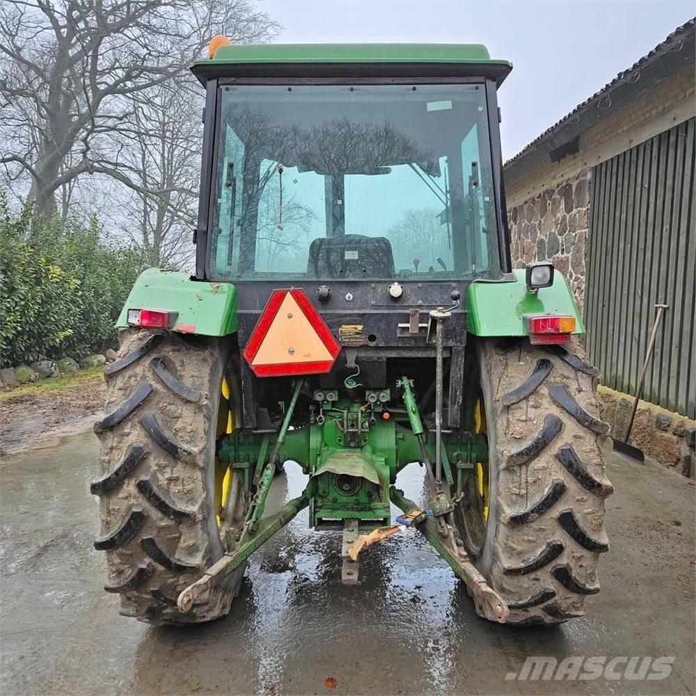 John Deere 2040 Traktori