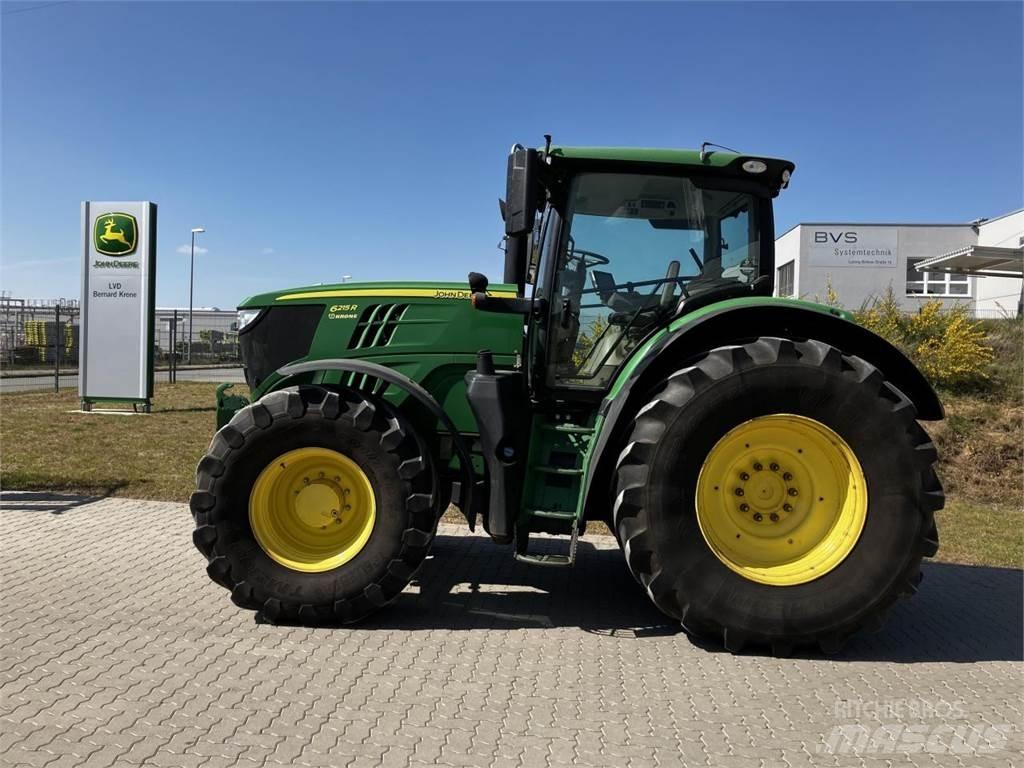 John Deere 6215R Traktori