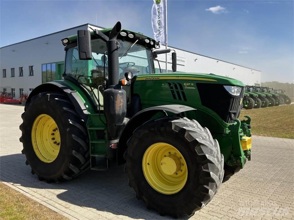 John Deere 6215R Traktori