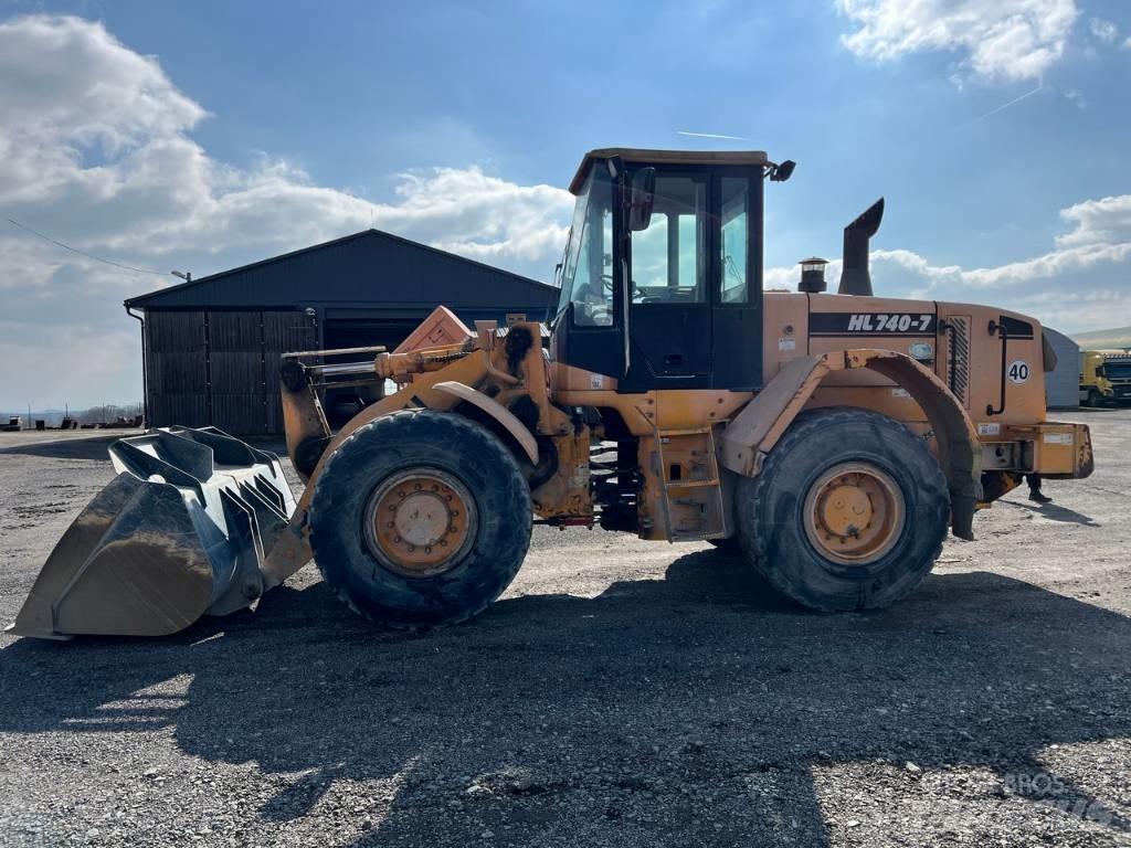 Hyundai HL 740-7 A Iekrāvēji uz riteņiem