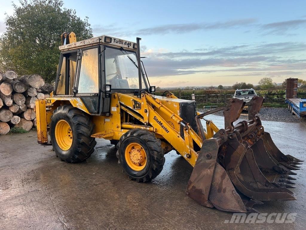 JCB 3 CX Ekskavatori-iekrāvēji