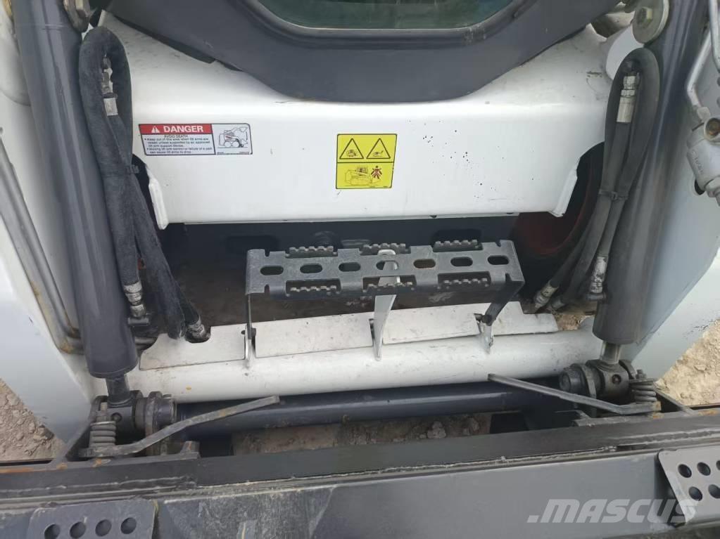 Bobcat S 450 Lietoti riteņu kompaktiekrāvēji